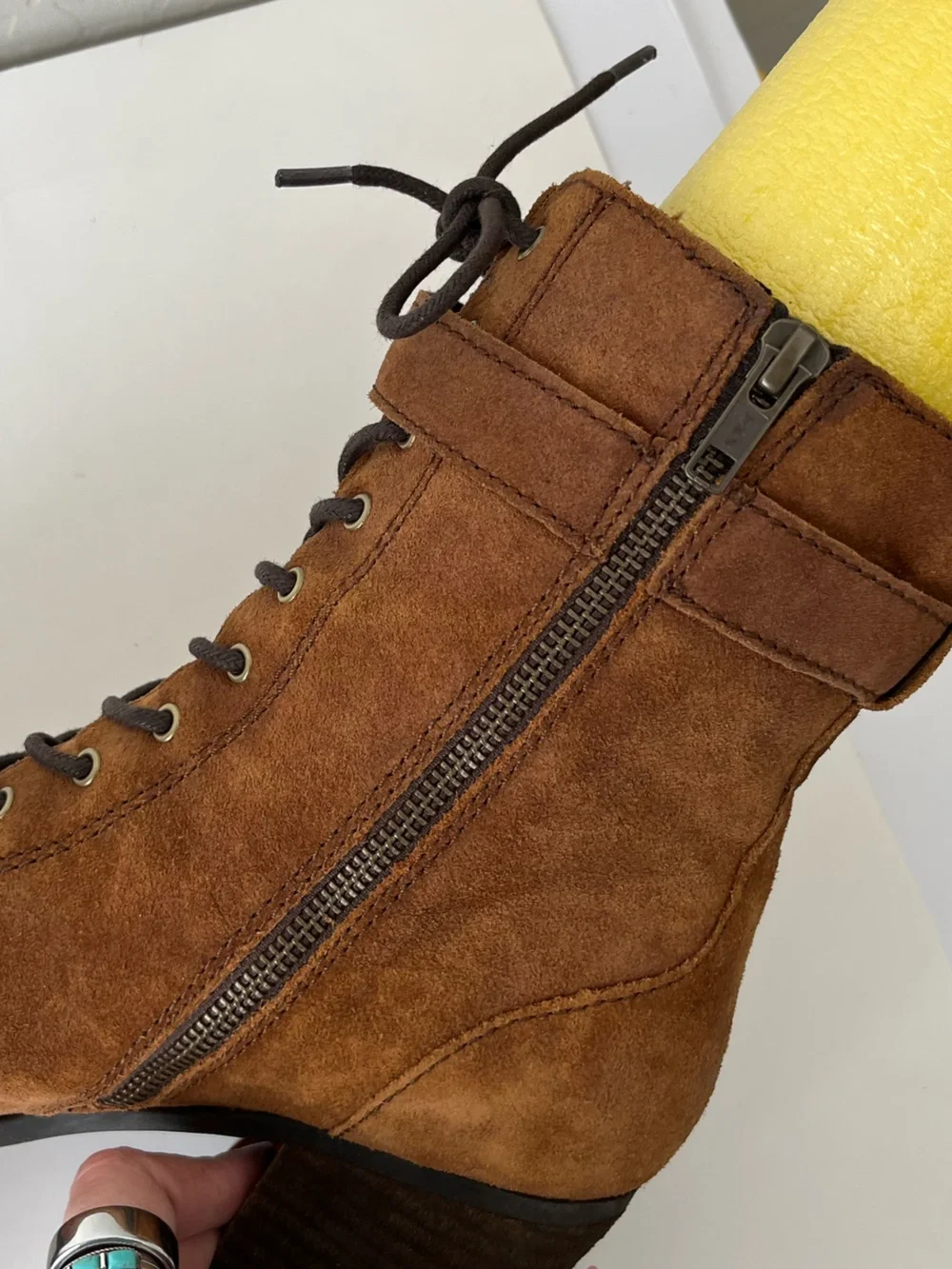 Born Cass Block Heel Lace Up Suede Boots Tan Size 9.5